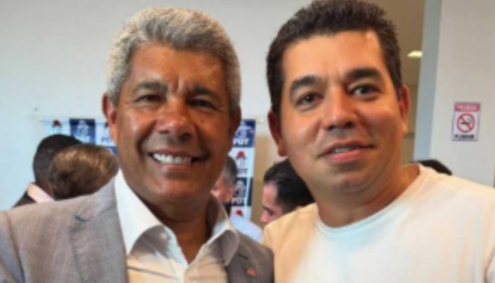 Ferdnand Andrade em evento político no interior da Bahia, projetando candidatura para 2026