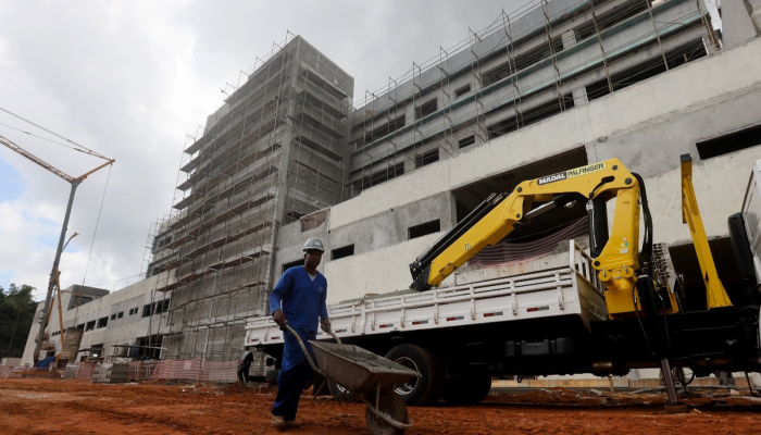 Gráfico de crescimento de empregos formais na Bahia com destaque para abril