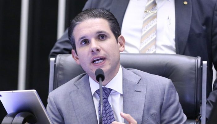 Pedido de urgência do PL da Anistia é adiado por Hugo Motta