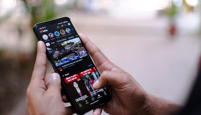 Youtube combate vídeos em massa e gerados por IA: Novas regras para monetização