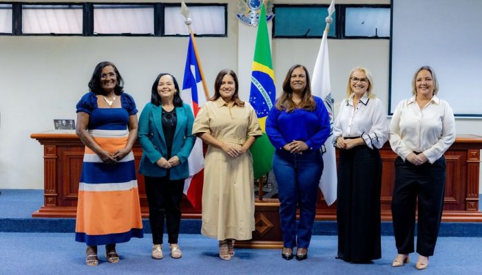 Mulheres na Política em Simões Filho: Legado de Luta e Inspiração