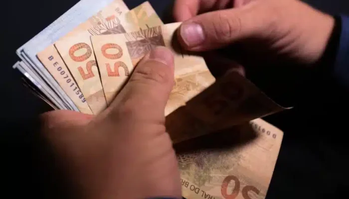 Reajuste do salário mínimo sancionado por Lula para 2025