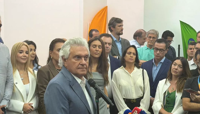 Ronaldo Caiado durante discurso defendendo experiência política em pré-candidatura