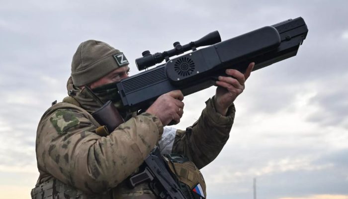 Kiev ataca aeródromos russos em múltiplas regiões, afirma Ministério da Defesa