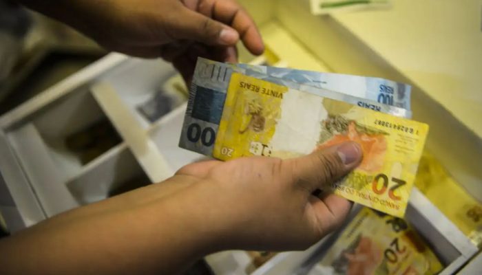 Governo Propõe Salário Mínimo de R$ 1.630 para 2026